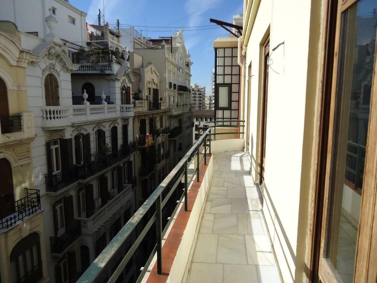 Entre La Estacion Y El Ayuntamiento Apartman Valencia Kültér fotó